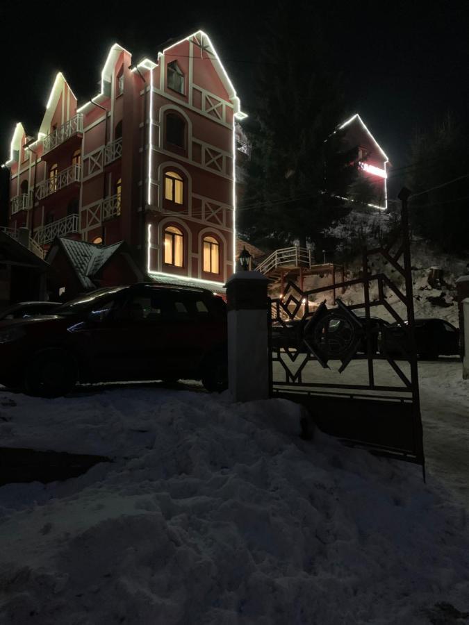 וורוכטה Hotel Kalyna מראה חיצוני תמונה