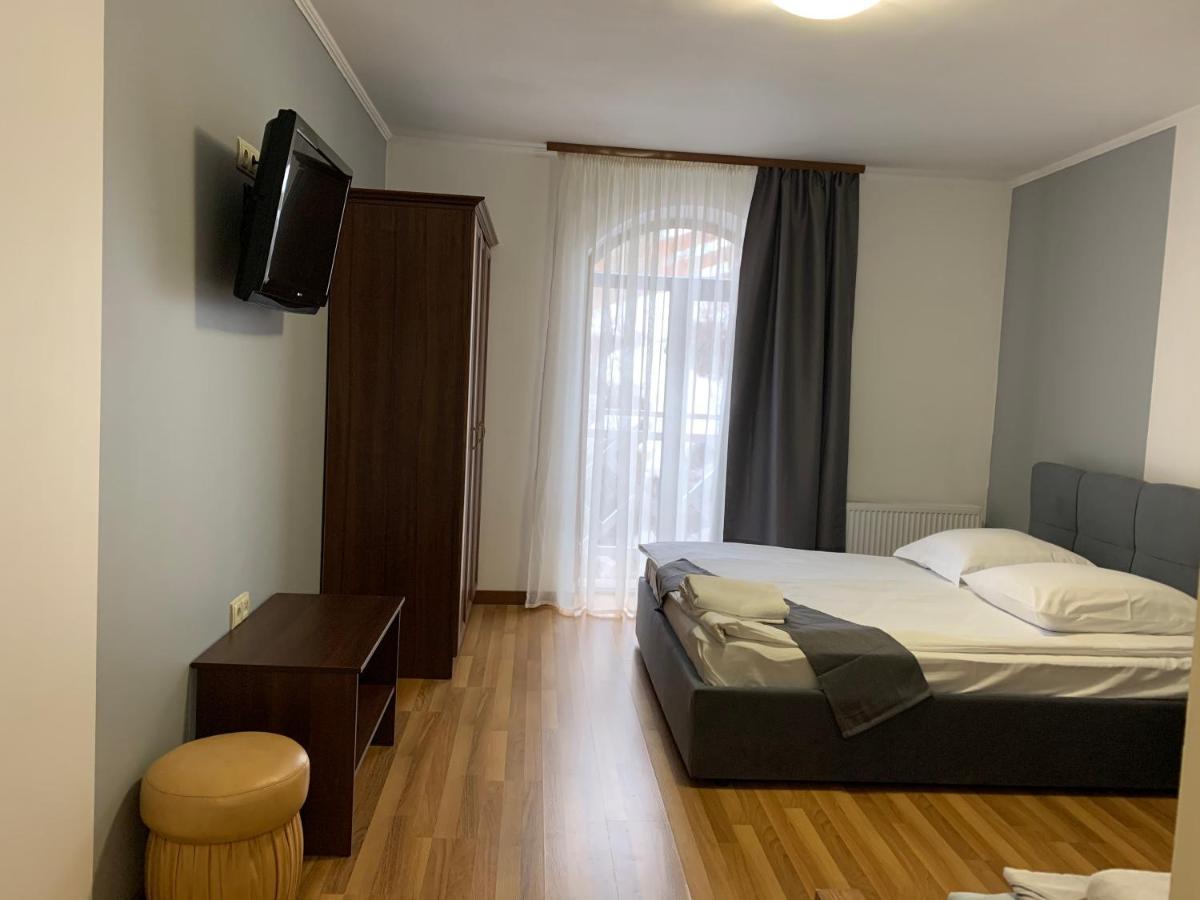 וורוכטה Hotel Kalyna מראה חיצוני תמונה