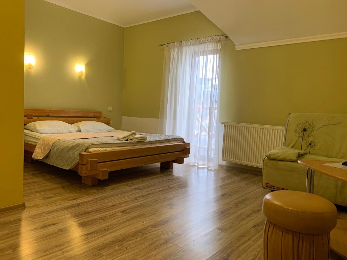 וורוכטה Hotel Kalyna מראה חיצוני תמונה