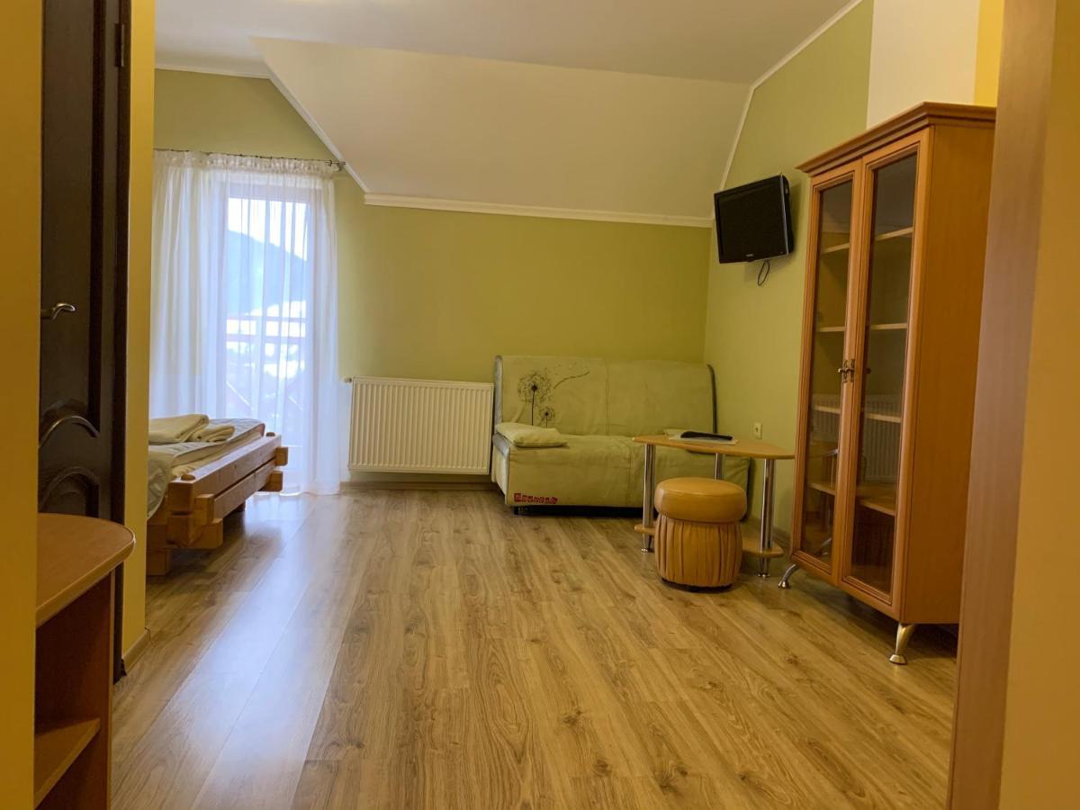 וורוכטה Hotel Kalyna מראה חיצוני תמונה