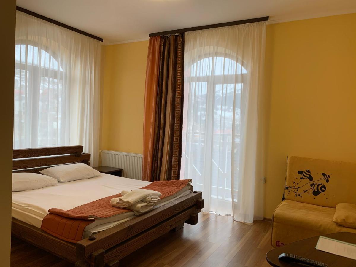 וורוכטה Hotel Kalyna מראה חיצוני תמונה