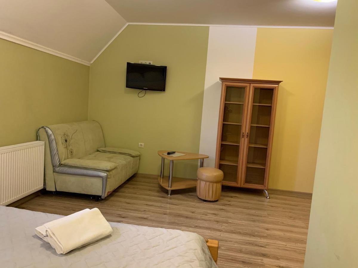 וורוכטה Hotel Kalyna מראה חיצוני תמונה
