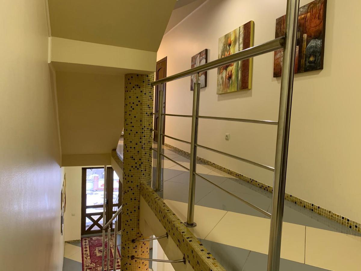 וורוכטה Hotel Kalyna מראה חיצוני תמונה