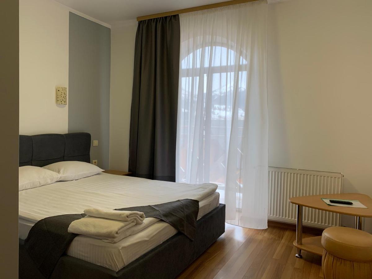 וורוכטה Hotel Kalyna מראה חיצוני תמונה