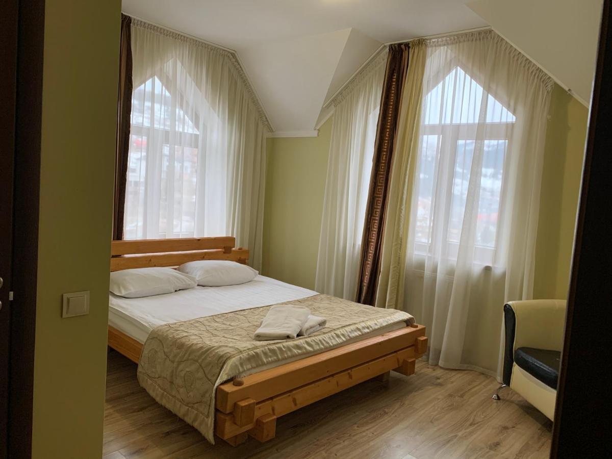 וורוכטה Hotel Kalyna מראה חיצוני תמונה